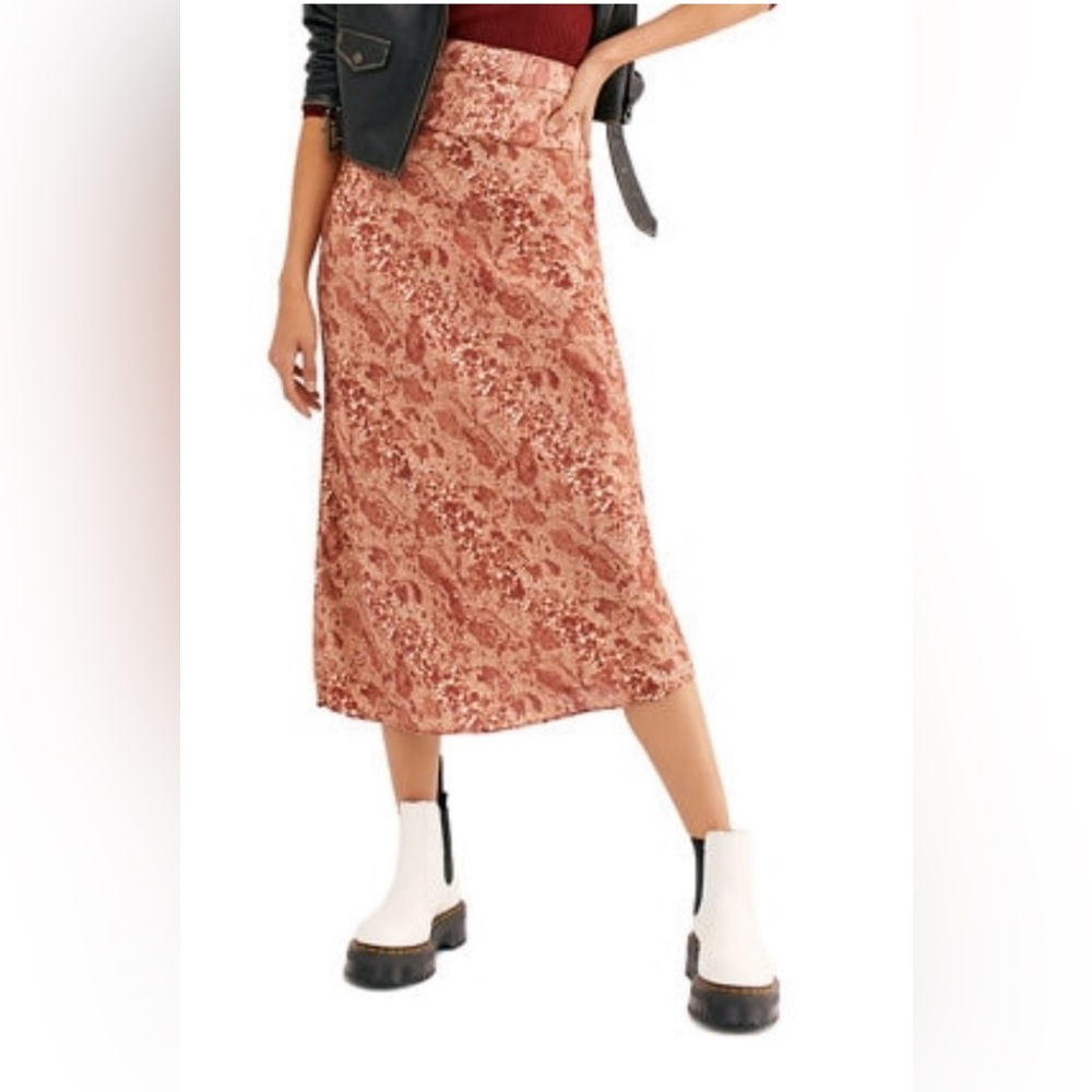 Free People Snake Skin Normani bias silky print maxi skirt size 2 Fall wardrobe